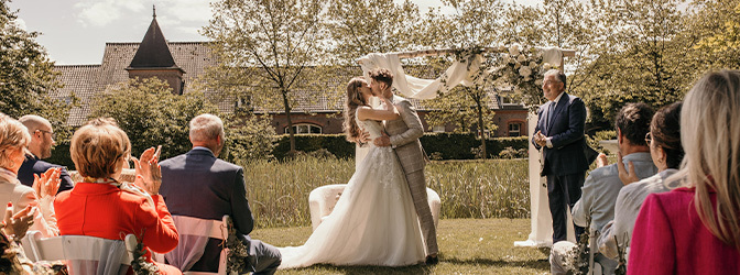 672 x 250 Château De Raay Ceremonie Fletcher Trouwen Styled Shoot