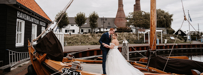 672 x 250 Kalkovens Styled Shoot Haven Echtpaar Boot