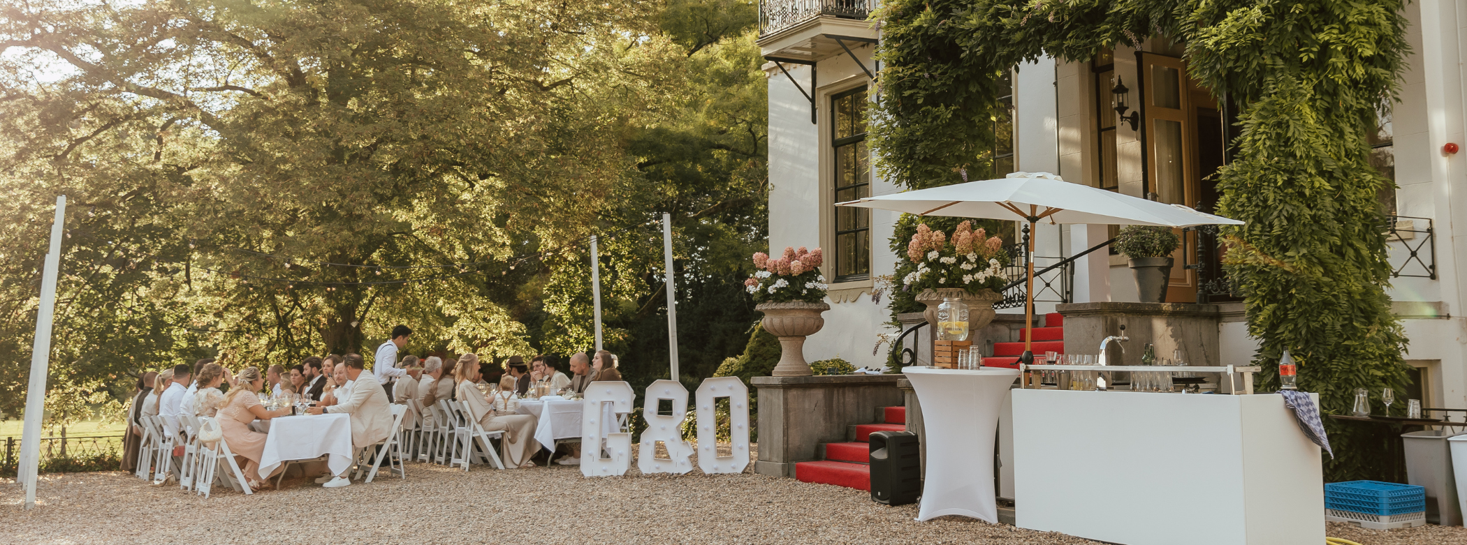 672x250 pixels Huis Te Eerbeek buiten dineren zomer