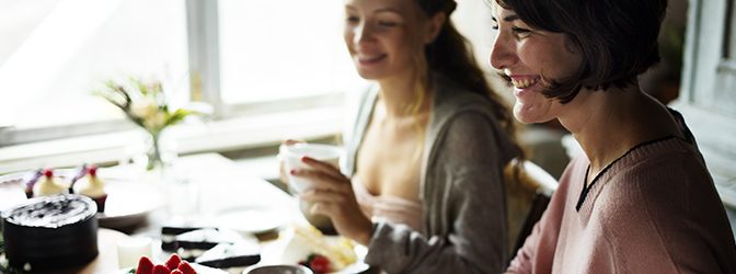 Moeder en dochter tijdens een High Tea