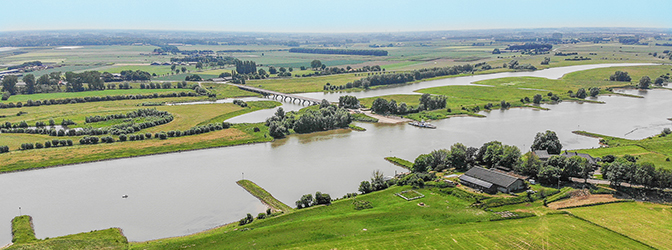 Luchtfoto van de omgeving van Fletcher Hotel-Restaurant De Wageningsche Berg