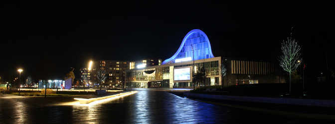 Centrum van Emmen in de avond