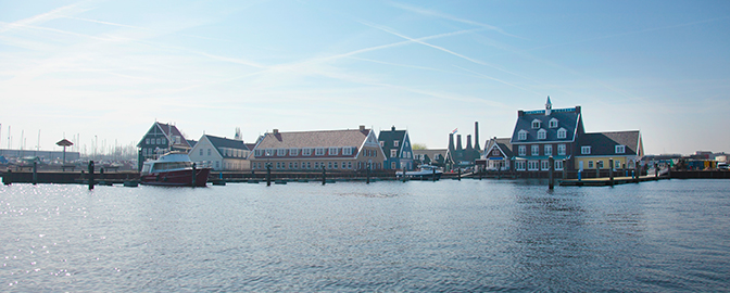 Pand van Fletcher Hotel-Restaurant Nautisch Kwartier vanaf het water