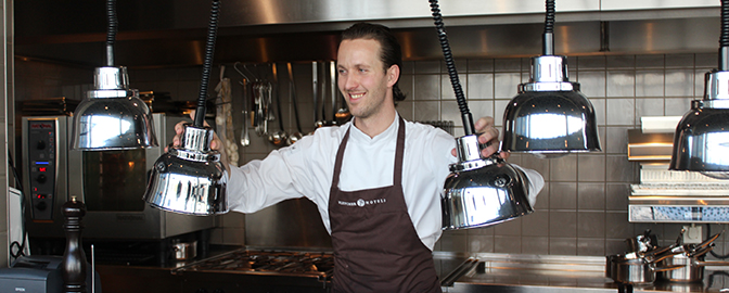 Souchef in de keuken van Fletcher Hotel Amsterdam