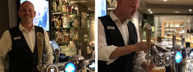 Wouter achter de tap van Fletcher Hotel-Restaurant De Buunderkamp