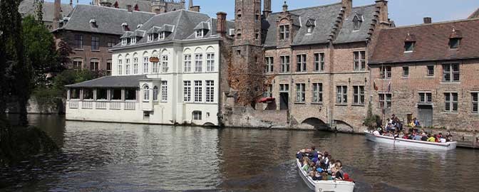 Bootje varen in Brugge
